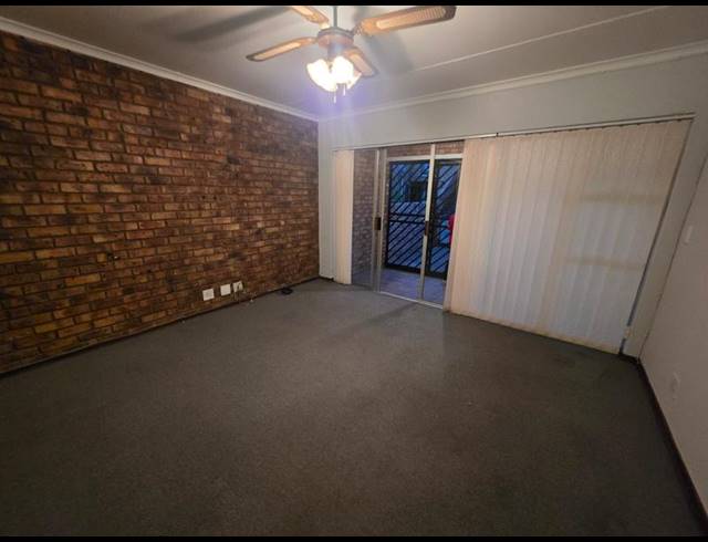 2 BEDROOM PROPERTY TO RENT IN BEYERS PARK